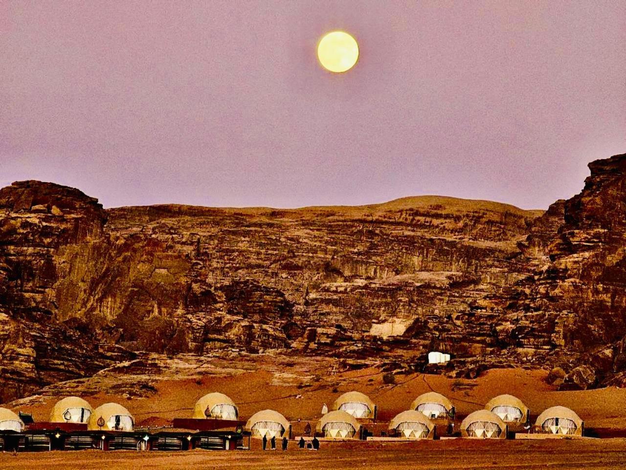 Nael Bedouin Luxury Camp Вади Рум Екстериор снимка