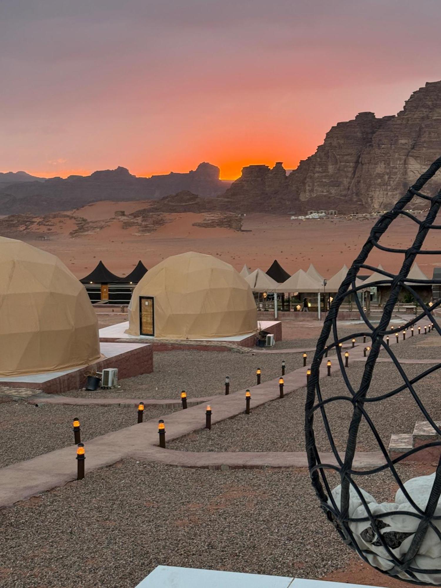 Nael Bedouin Luxury Camp Вади Рум Екстериор снимка